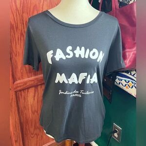 EUC Charcoal Gray “ Fashion Mafia “ Short Sleeve T-shirt #025